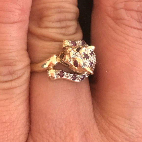 Unique 14 K gold Ring  with Rubies - Picture 2 of 8